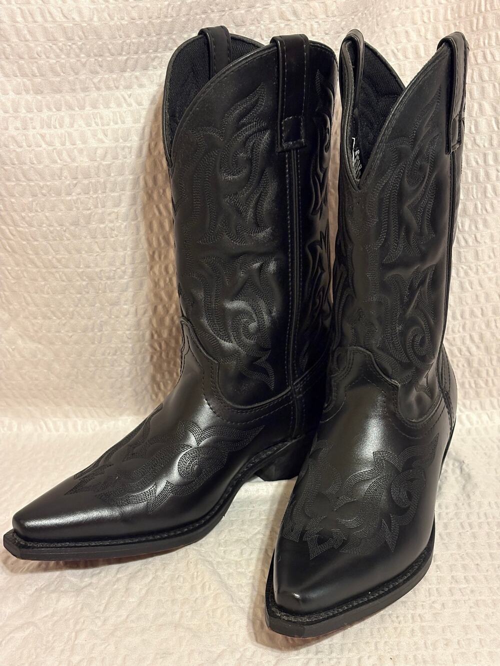 Laredo Hawk 12” Black Leather Cowboy Boots Snip Toe Men’s Size 8D Barely Worn